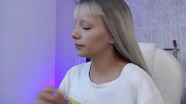 peyton golden1 online show from 12.05.25