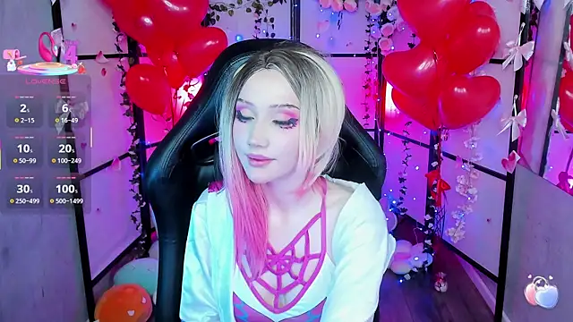 LilithLin online show from 02.15.25