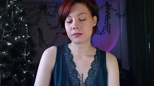 Snapshot of Your_Corvus chatting on 12.12.24 Your Corvus online show from 12.12.24