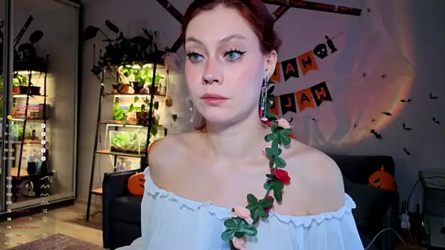 Snapshot of Your_Corvus chatting on 10.28.25 Your Corvus online show from 10.28.25