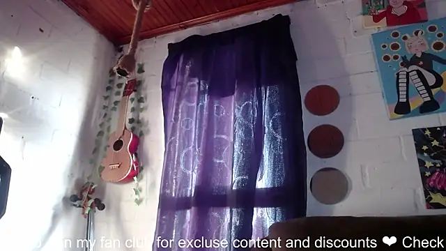 NEXT DOOR GIRL  online show from 01.25.25