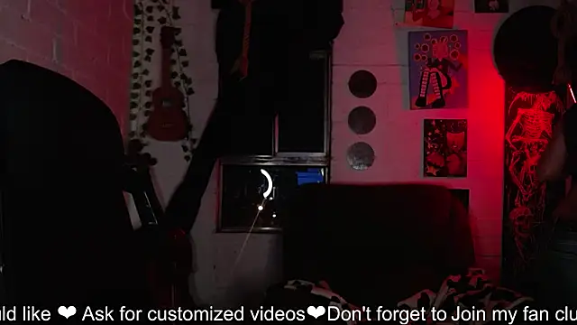 NEXT DOOR GIRL  online show from 01.31.25