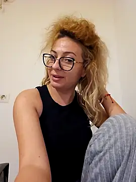 Snapshot of Selenna_emma chatting on 10.28.25 Selenna emma online show from 10.28.25