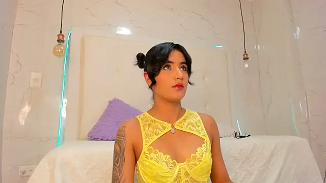 emilyadams0 online show from 10.03.25