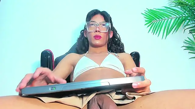 Briyit Doll online show from 02.01.25