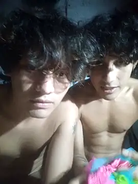 Snapshot of pedrodavid_ chatting on 12.05.25 pedrodavid online show from 12.05.25