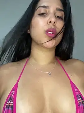 NiaSoler online show from 01.29.25