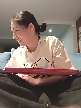 ThailyCherry online show from 02.24.26