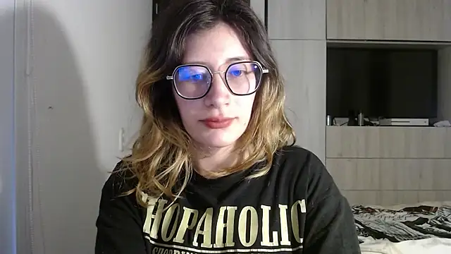 mariana124- online show from 12.17.24