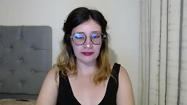 mariana124- online show from 12.27.24