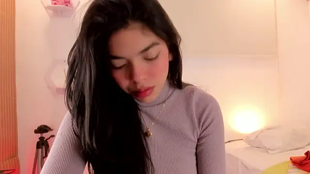 meganrossee69 online show from 04.24.26