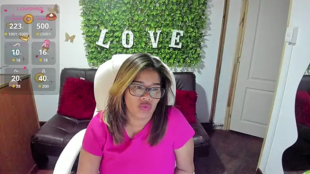 Enma  clark online show from 02.11.25