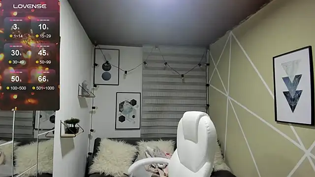 Enma  clark online show from 12.20.25