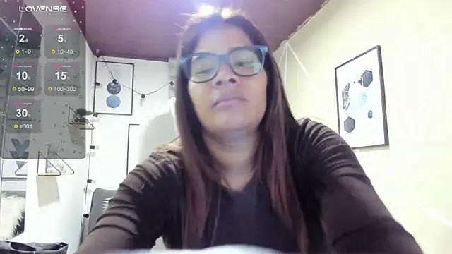 Snapshot of Enma__clark chatting on 02.27.26 Enma clark online show from 02.27.26