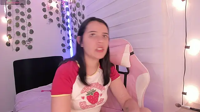 Snapshot of moonliiiight1 chatting on 01.16.25 moonliiiight1 online show from 01.16.25