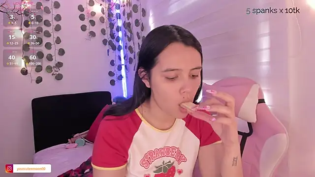 Snapshot of moonliiiight1 chatting on 01.16.25 moonliiiight1 online show from 01.16.25