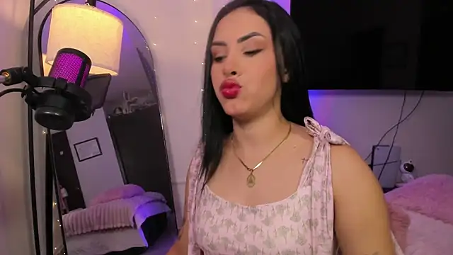 Snapshot of Maya_Bluee chatting on 07.19.26 Maya Bluee online show from 07.19.26