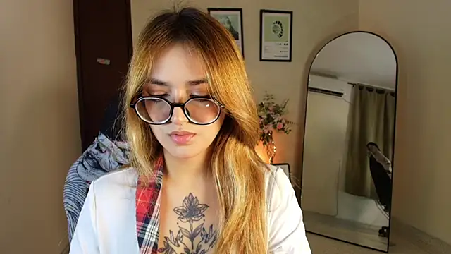 SweetJennaa online show from 07.02.26