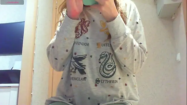 khu yam online show from 10.26.25