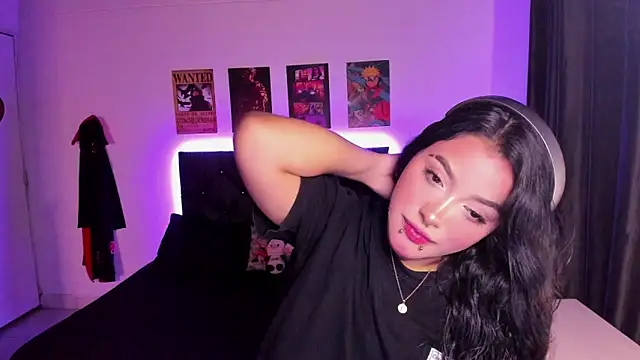 Mariana Hasper  online show from 09.20.25