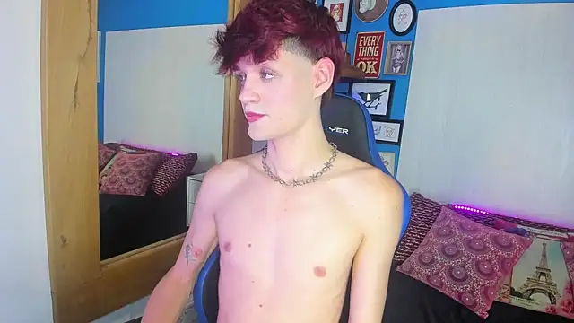 Snapshot of VladHellsing4 chatting on 01.01.25 VladHellsing4 online show from 01.01.25