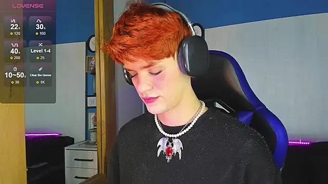 Snapshot of VladHellsing4 chatting on 10.03.25 VladHellsing4 online show from 10.03.25