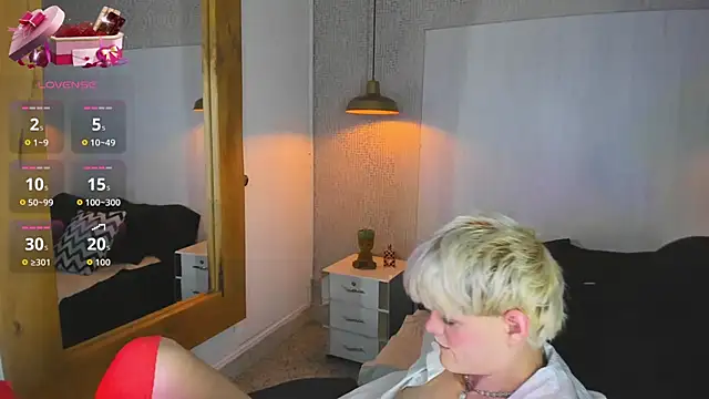 VladHellsing4 online show from 02.20.26