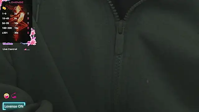 Snapshot of TopazCamgirl chatting on 02.08.26 TopazCamgirl online show from 02.08.26