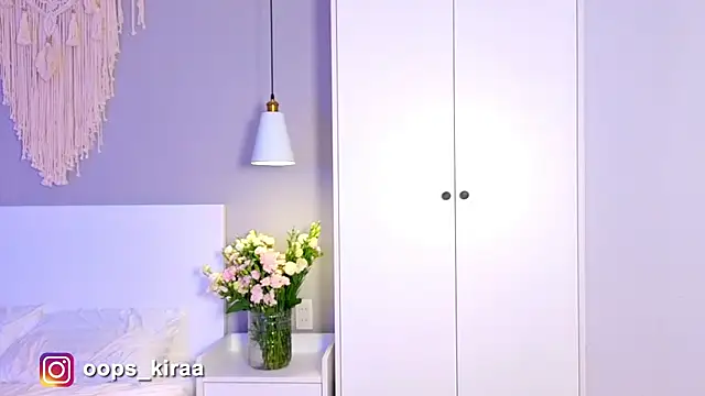 Kira mmr online show from 04.17.26