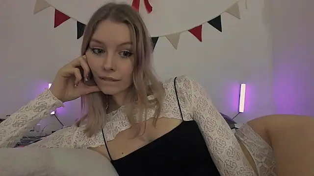 MiaDavis21 online show from 03.07.25