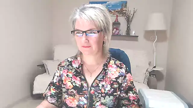 Snapshot of FleurMays chatting on 06.23.26 FleurMays online show from 06.23.26