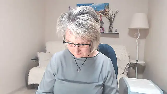 Snapshot of FleurMays chatting on 06.30.26 FleurMays online show from 06.30.26