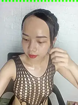 Snapshot of Baby2903 chatting on 02.14.25 Baby2903 online show from 02.14.25