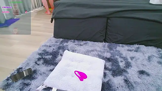 Snapshot of Chinhh9-9 chatting on 12.25.24 Chinhh9-9 online show from 12.25.24