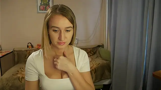 Sophiloren online show from 03.22.25