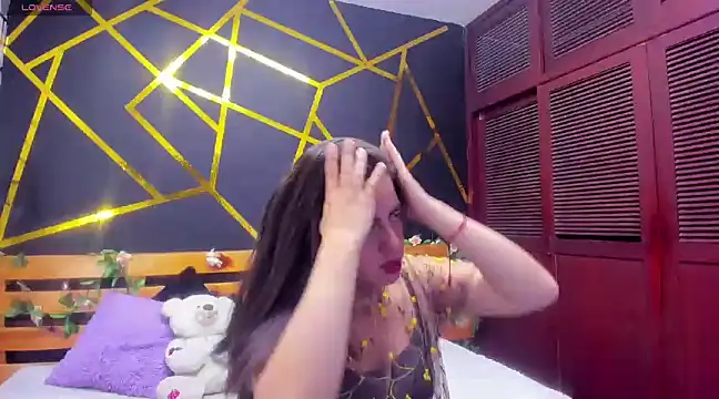 Snapshot of kathina_giraldo chatting on 12.27.24 kathina giraldo online show from 12.27.24