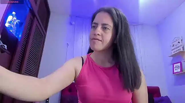 Snapshot of kathina_giraldo chatting on 01.16.25 kathina giraldo online show from 01.16.25