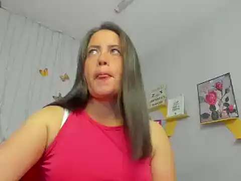 Snapshot of kathina_giraldo chatting on 01.24.25 kathina giraldo online show from 01.24.25