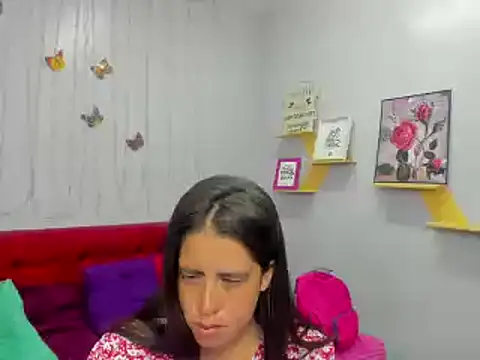 Snapshot of kathina_giraldo chatting on 01.25.25 kathina giraldo online show from 01.25.25