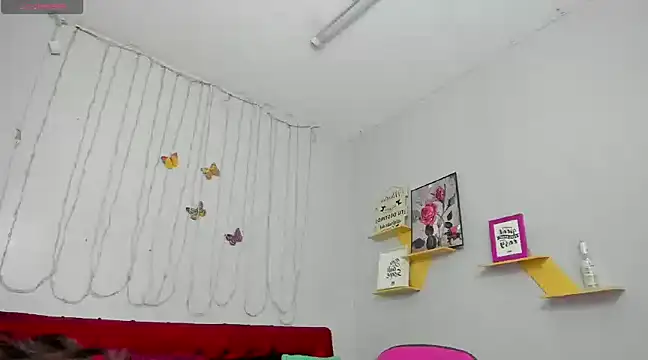 Snapshot of kathina_giraldo chatting on 03.13.25 kathina giraldo online show from 03.13.25