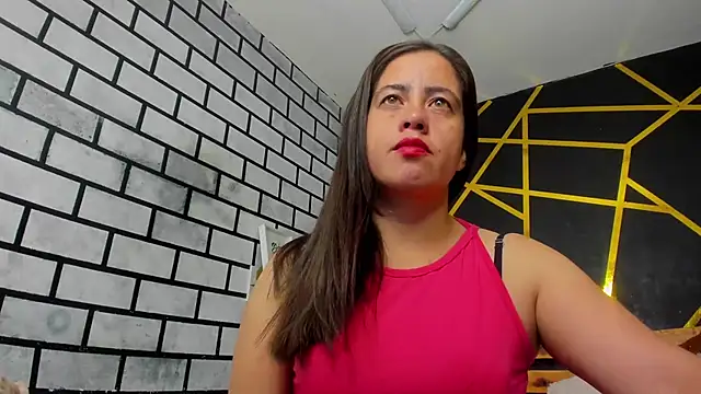 Snapshot of kathina_giraldo chatting on 10.21.25 kathina giraldo online show from 10.21.25