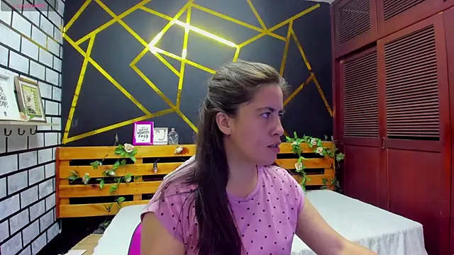 Snapshot of kathina_giraldo chatting on 10.22.25 kathina giraldo online show from 10.22.25