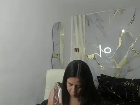 Snapshot of kathina_giraldo chatting on 04.13.26 kathina giraldo online show from 04.13.26