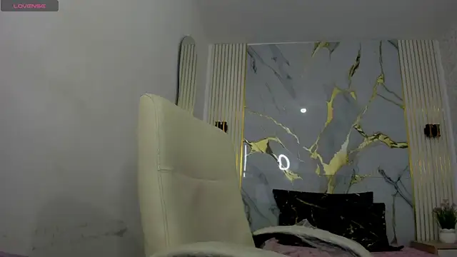 Snapshot of kathina_giraldo chatting on 05.12.26 kathina giraldo online show from 05.12.26