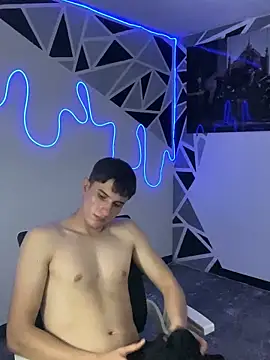 Snapshot of oliver_Lz chatting on 02.26.25 oliver Lz online show from 02.26.25