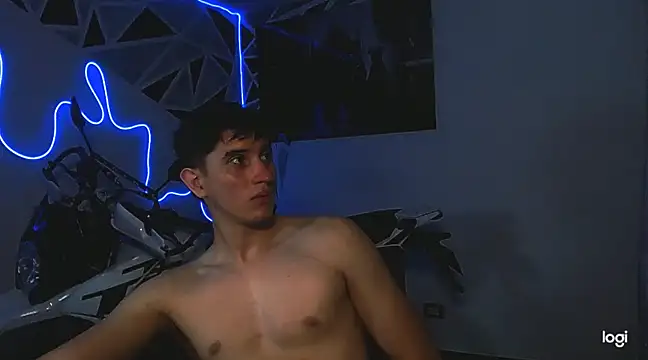 Snapshot of oliver_Lz chatting on 03.01.25 oliver Lz online show from 03.01.25