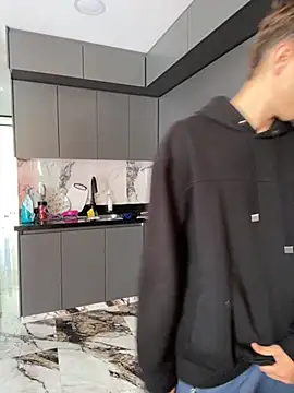 Snapshot of oliver_Lz chatting on 10.09.25 oliver Lz online show from 10.09.25