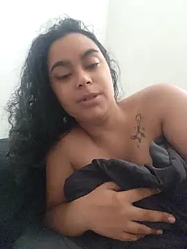 cinnaminnie online show from 12.15.25