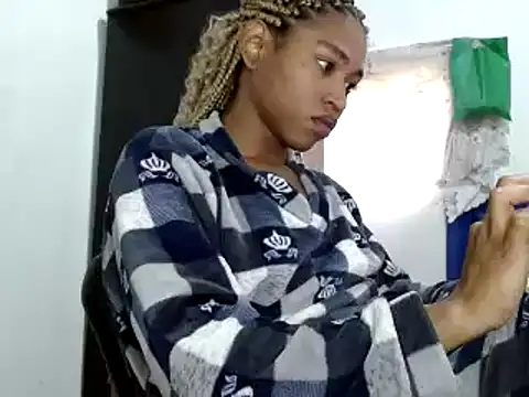 Snapshot of miriam775 chatting on 01.03.25 miriam775 online show from 01.03.25