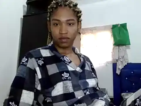 Snapshot of miriam775 chatting on 01.07.25 miriam775 online show from 01.07.25